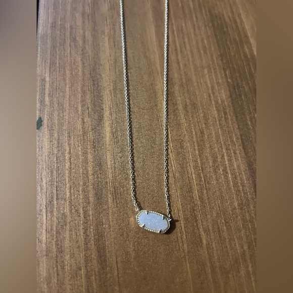 Kendra Scott Necklace - Picture 1 of 2